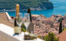 Guest House Allineeddubrovnik Choose Between Double Room Or Penthouse Or Studio Apartments Free Parking